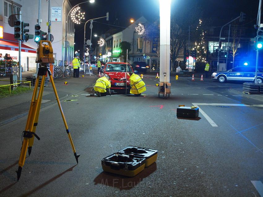 VU Rad gegen PKW Koeln Rath Roesratherstr Eilerstr P19.JPG